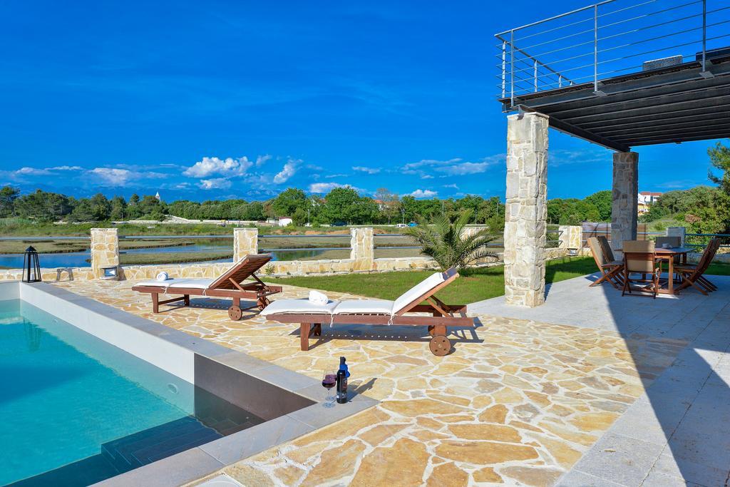 Amazing Villa Ele Затон Екстер'єр фото