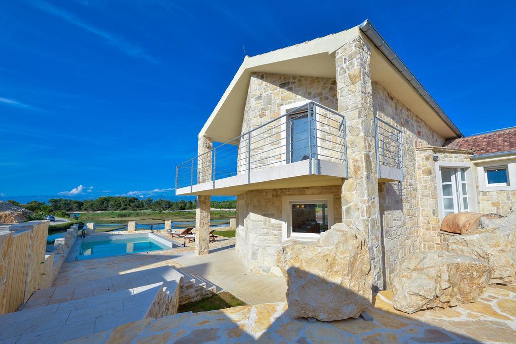Amazing Villa Ele Затон Екстер'єр фото