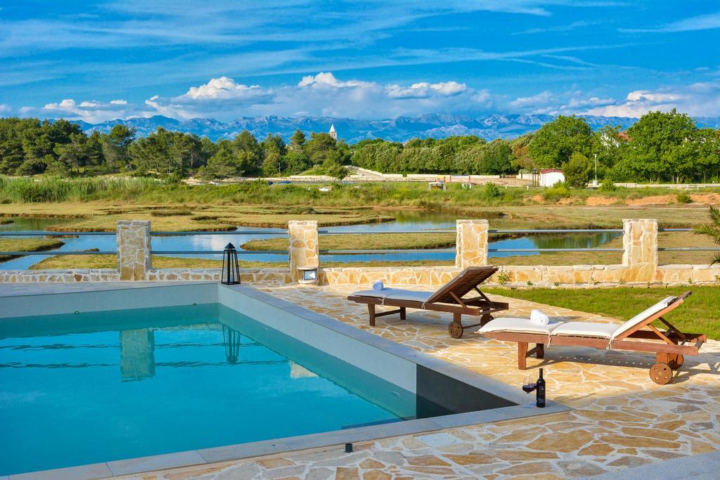 Amazing Villa Ele Затон Екстер'єр фото