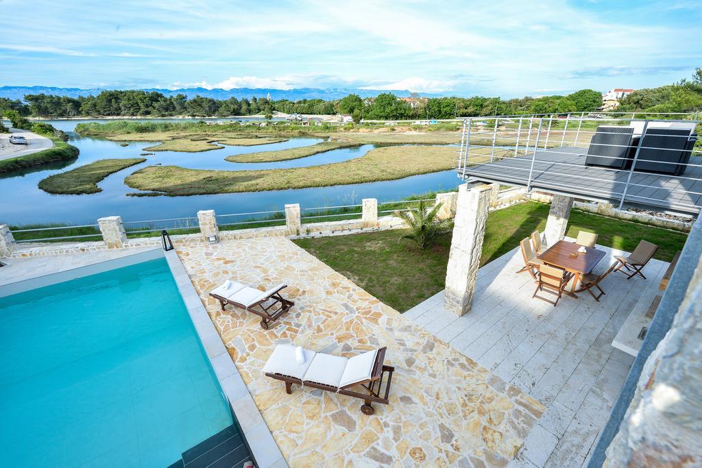 Amazing Villa Ele Затон Екстер'єр фото