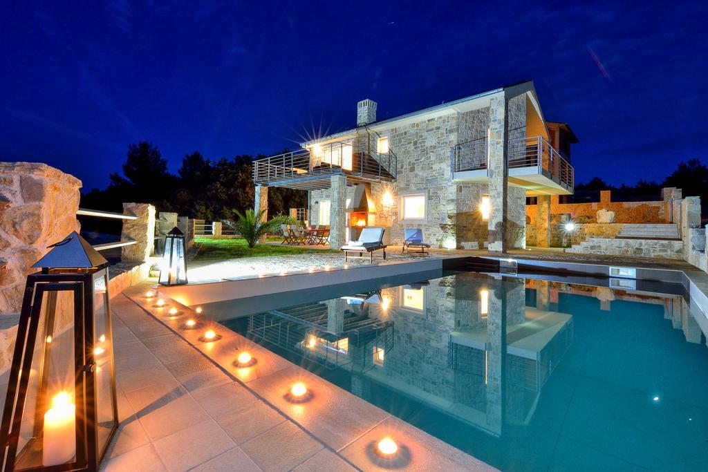 Amazing Villa Ele Затон Екстер'єр фото