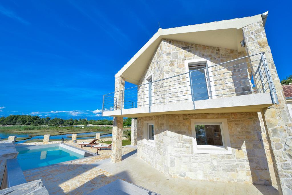 Amazing Villa Ele Затон Екстер'єр фото