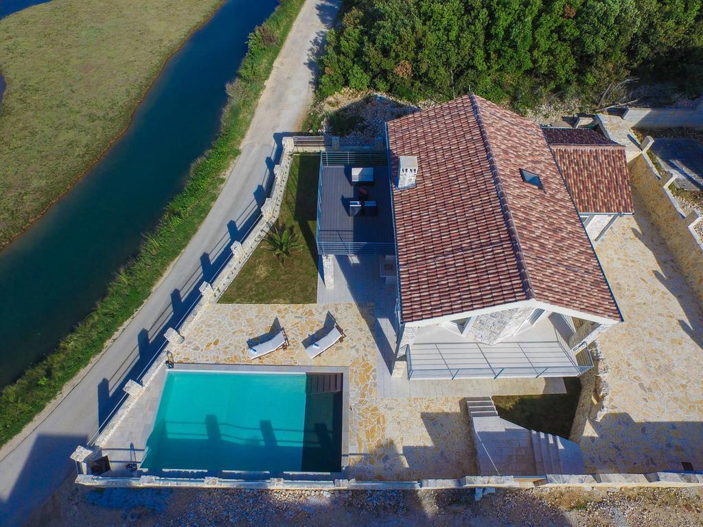Amazing Villa Ele Затон Екстер'єр фото